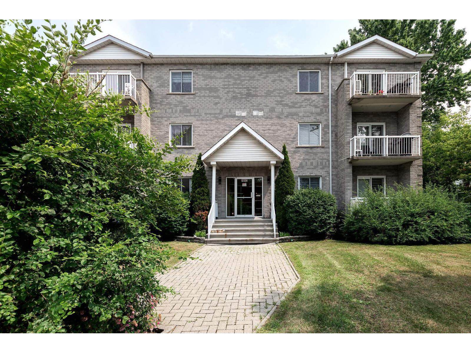 1952 Rue St-Georges (Lemoyne), #203, Longueuil (Le Vieux-Longueuil), Quebec J4P3J5
