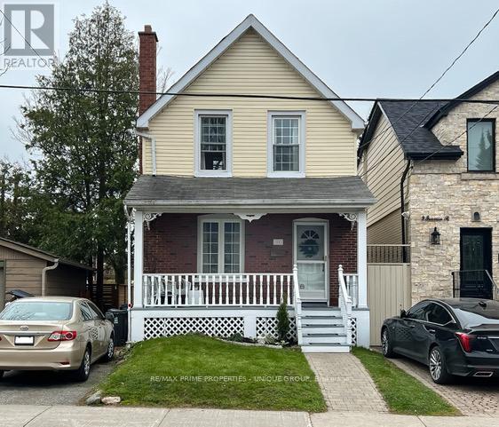 11 FREEMAN STREET