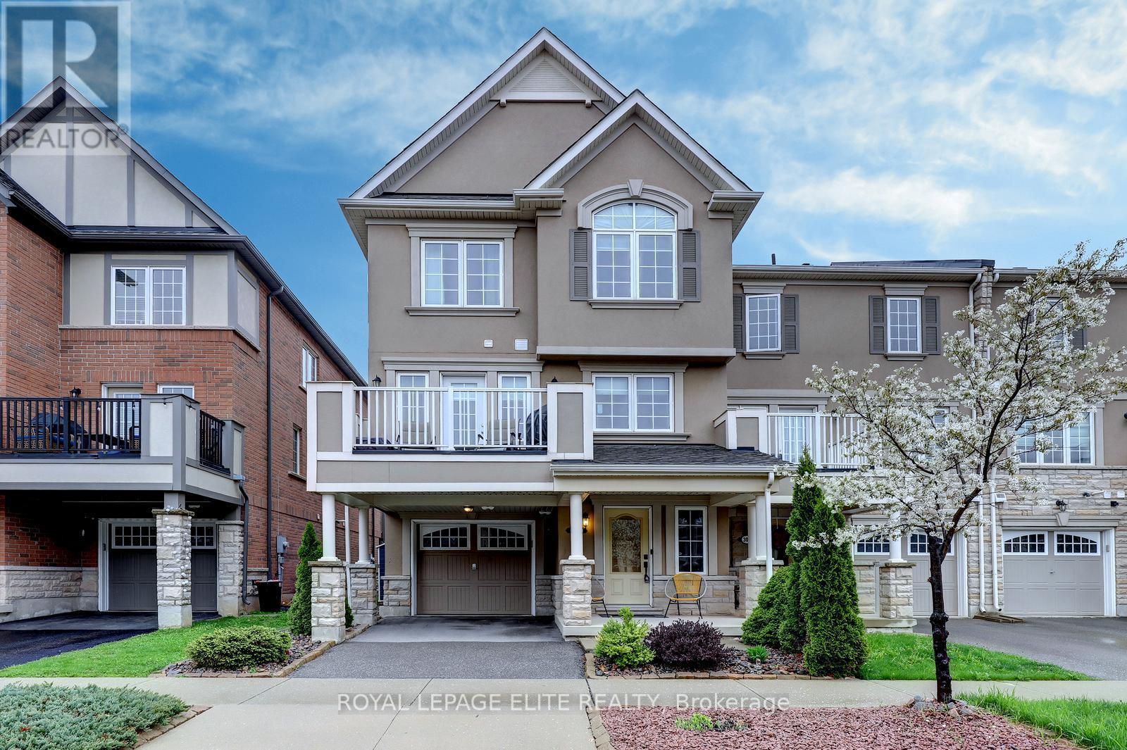 Row / Townhouse for Sale in 304 SARAH CLINE DRIVE|Oakville (GO Glenorchy), Ontario L6M0V7