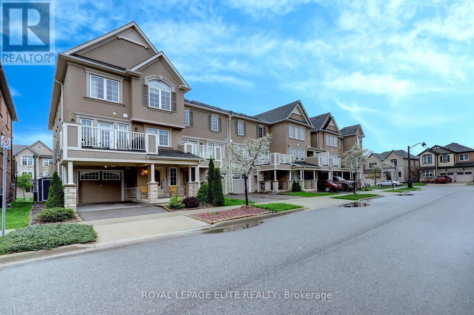 Row / Townhouse for Sale in 304 SARAH CLINE DRIVE|Oakville (GO Glenorchy), Ontario L6M0V7 2