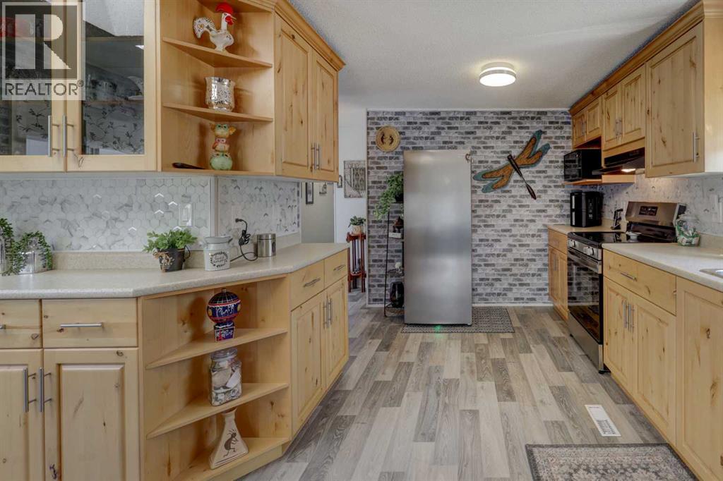 Mobile Home for Sale in 256 Burroughs Circle NE|Calgary, Alberta T1Y6K3