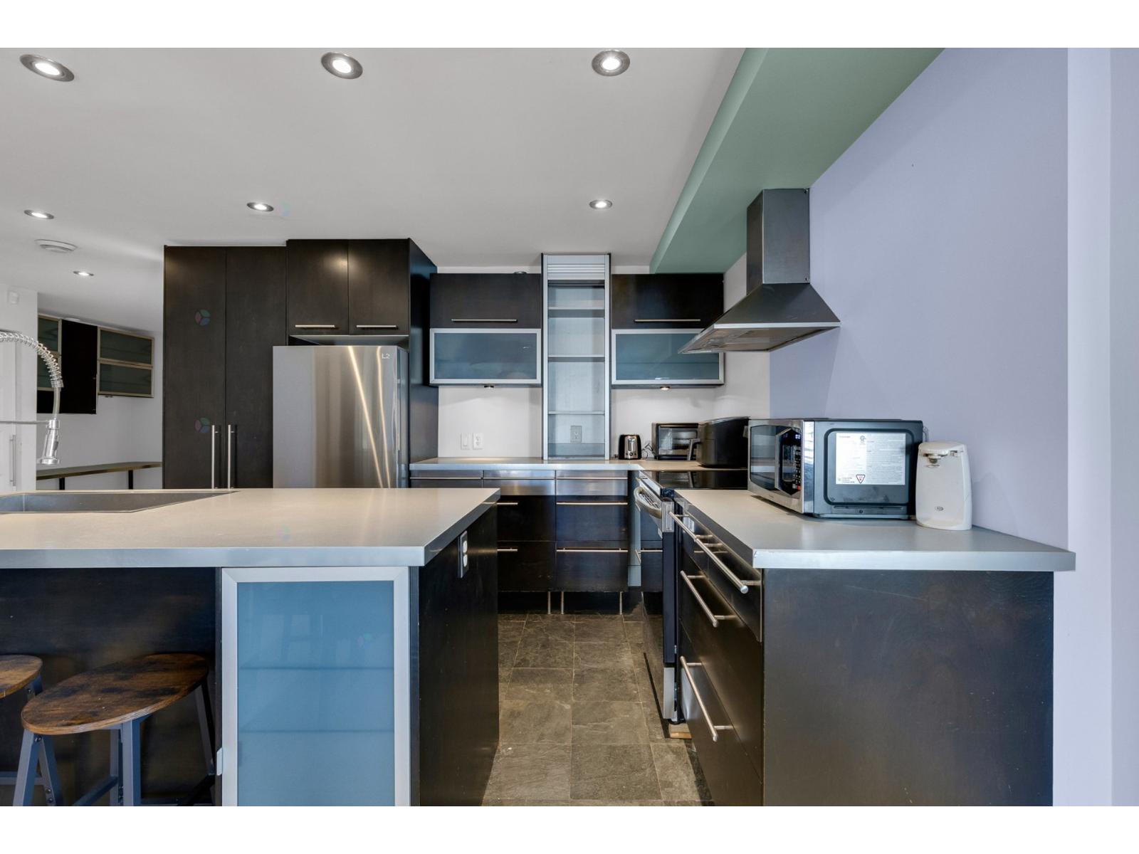 For sale: 3635 Boul. Ste-Rose, Laval (Fabreville), Quebec H7P1C2 ...