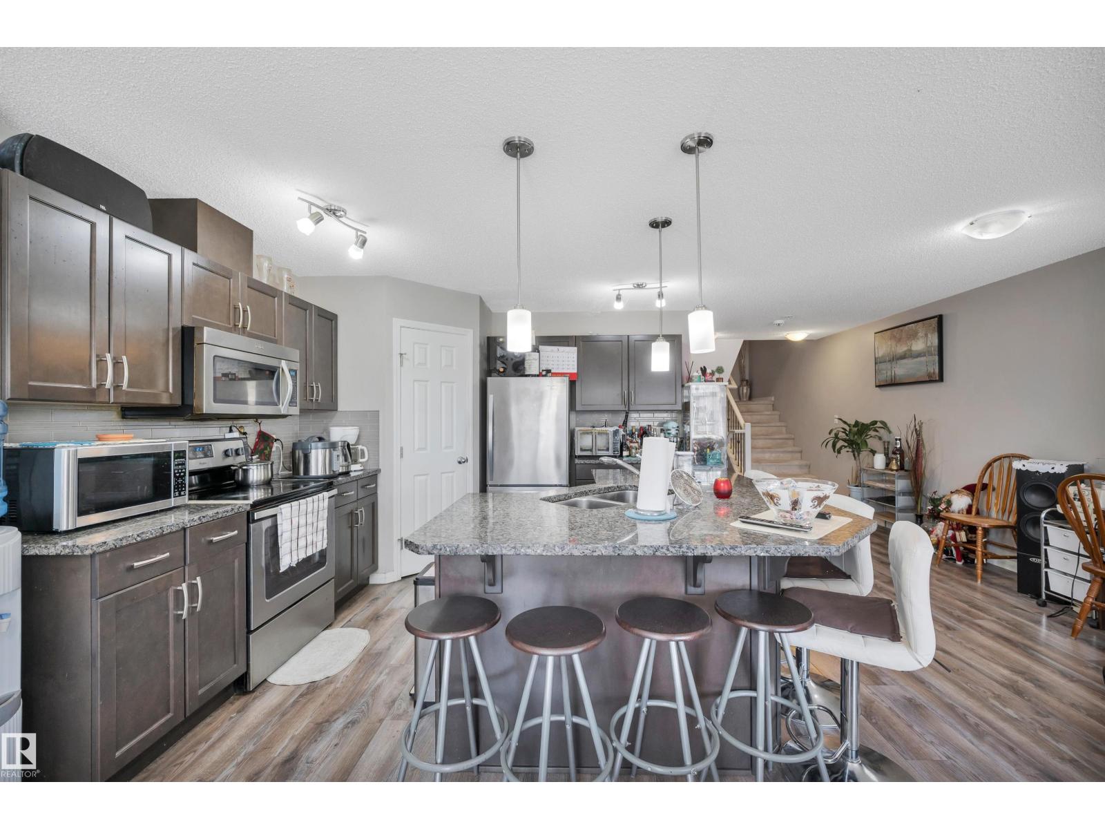 For sale: #31 7503 GETTY GATE GA NW, Edmonton, Alberta T5T4S8