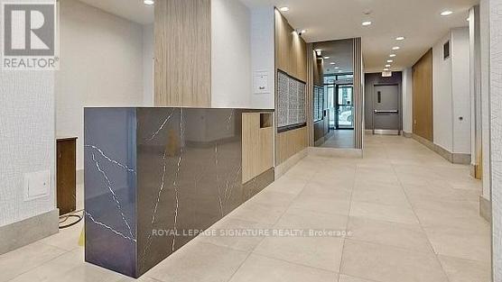 207 - 140 BATHURST STREET, Toronto (Niagara), Ontario M5V3N8