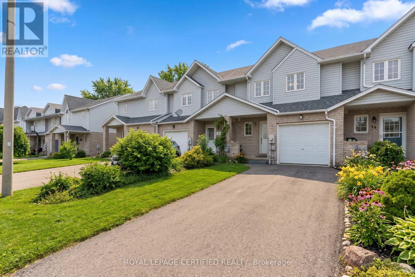 22 GOLDEN TERRACE COURT, Kitchener, Ontario N2N3L2