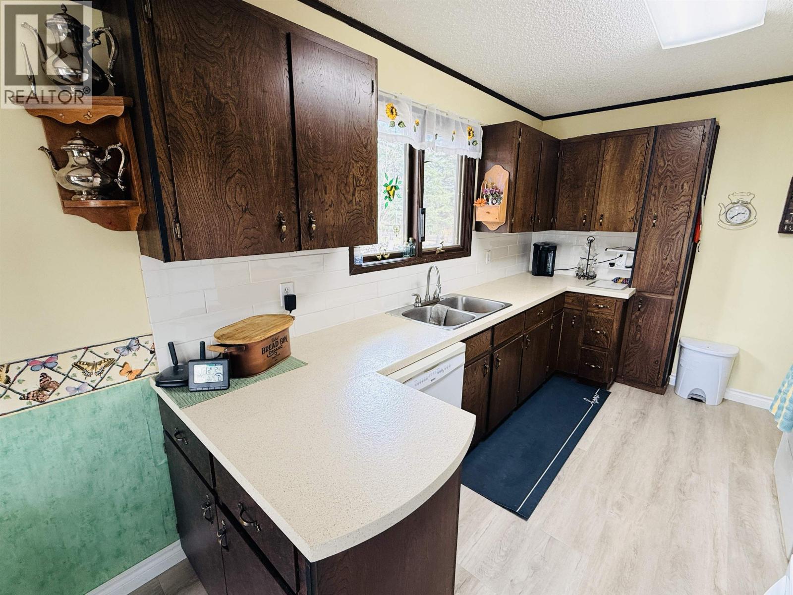 À vendre : 12895 271 ROAD, Charlie Lake, Colombie-Britannique V0C1H0 ...