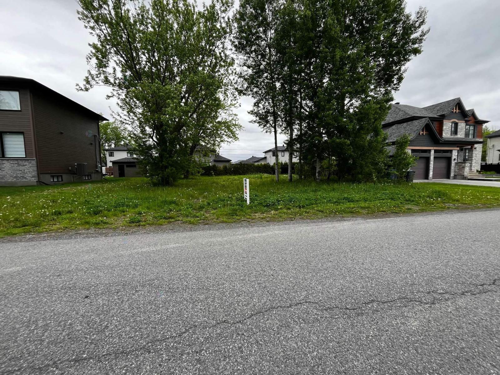 197 6e Avenue, Saint-Zotique, Quebec J0P1Z0