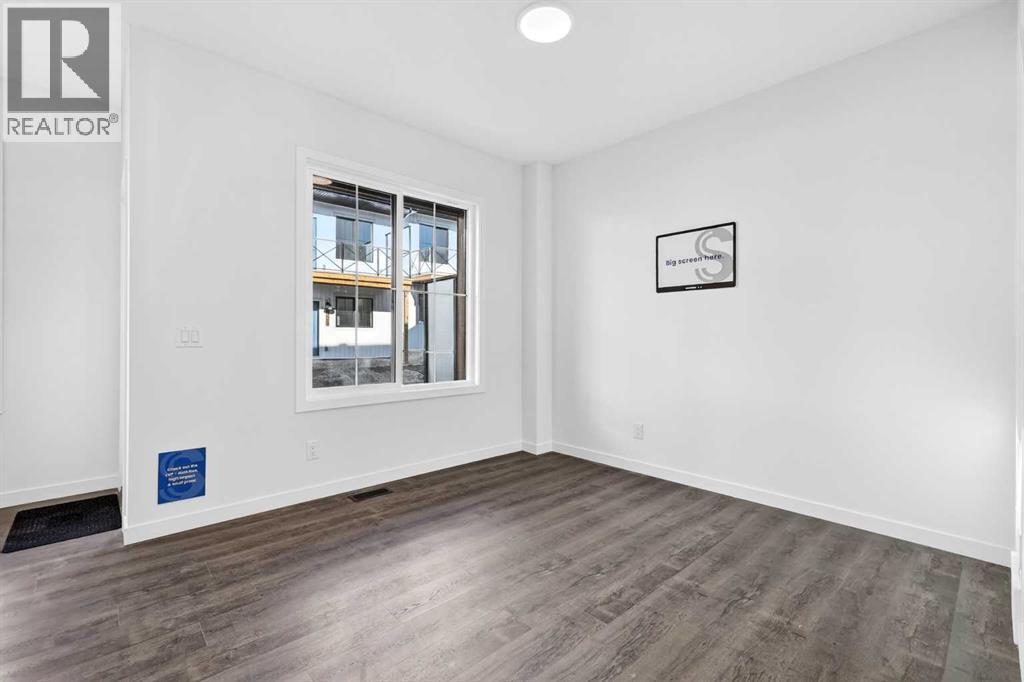 Row / Townhouse for Sale in 54 Creekside Way SW|Calgary, Alberta T2X6E2 5