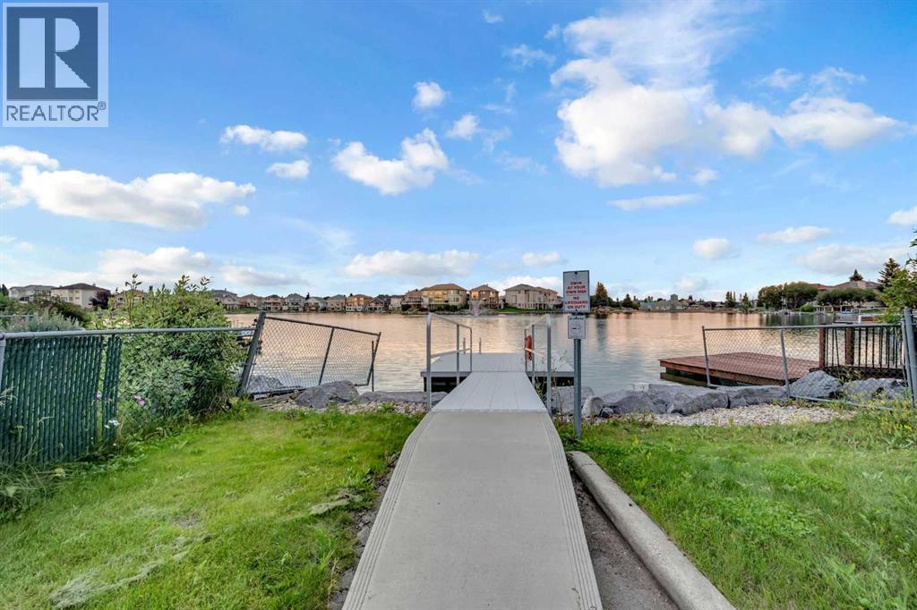 House for Sale in 208 Coral Shores Bay NE|Calgary, Alberta T3J3J6 4