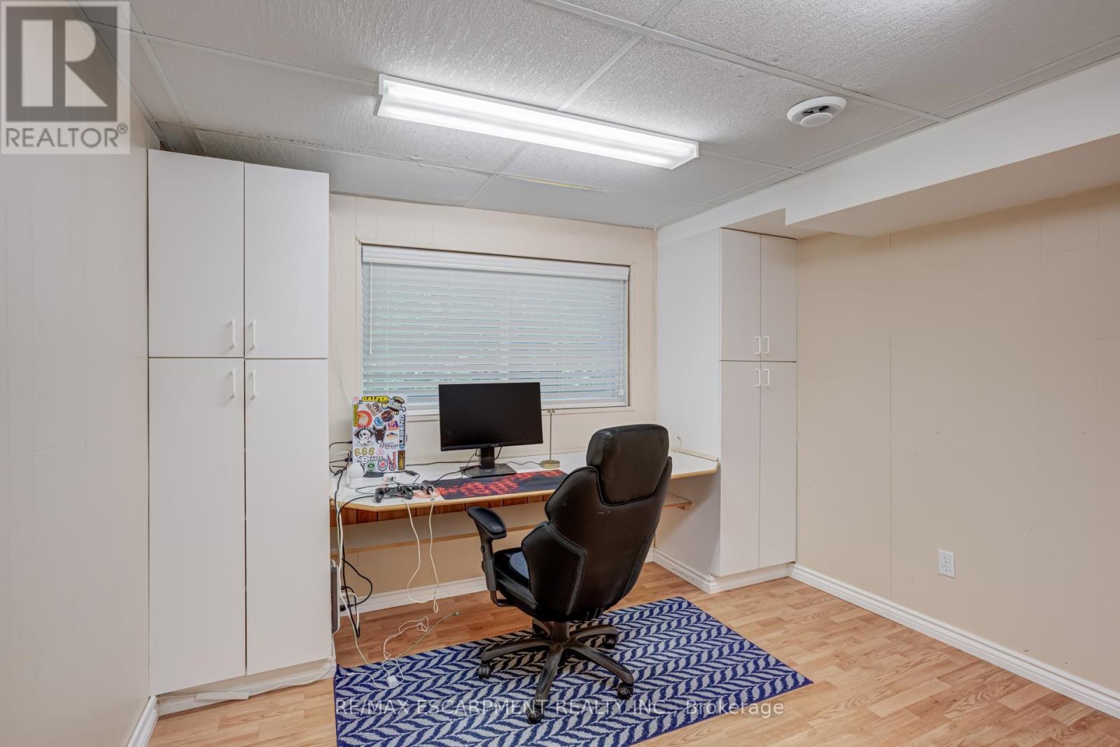 property-image