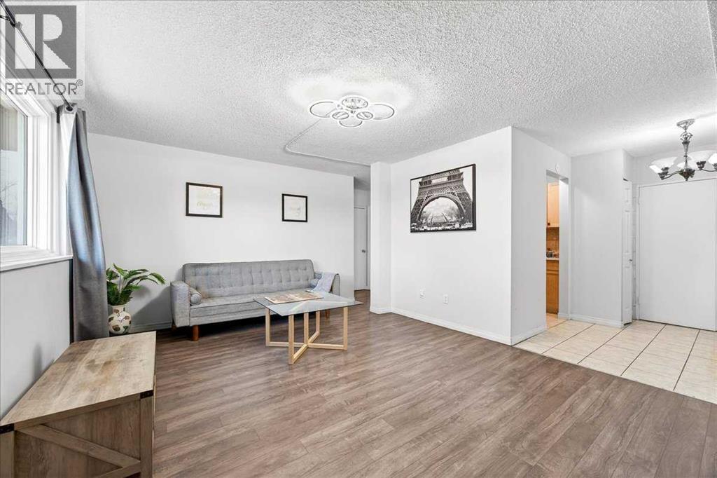 Apartment for Sale in 101, 2111 14 Street|Calgary, Alberta T2B3M3 2