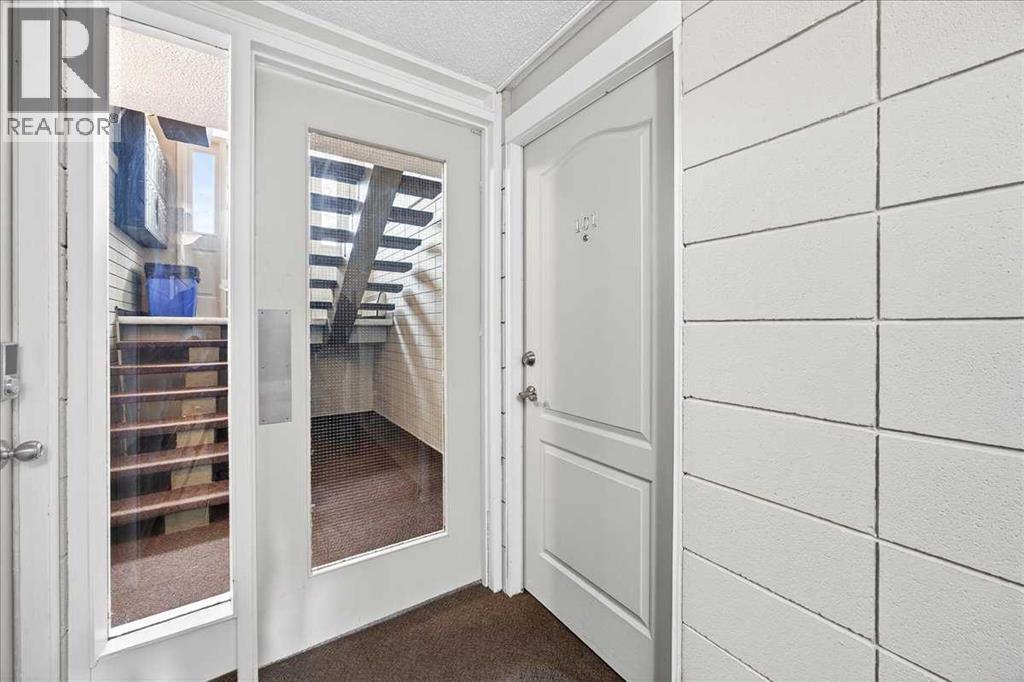 Apartment for Sale in 101, 2111 14 Street|Calgary, Alberta T2B3M3 5