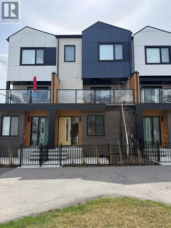 Row / Townhouse for Sale in 302, 8535 19 Avenue SE|Calgary, Alberta T2A7W8