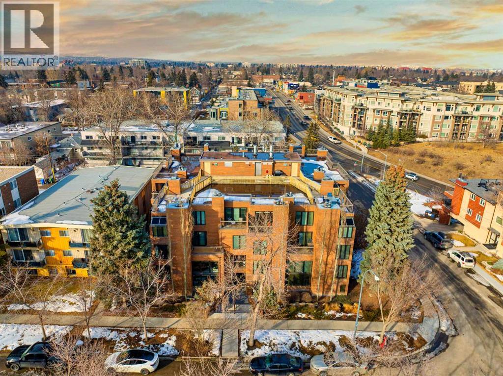 Apartment for Sale in 102, 350 4 Avenue NE|Calgary, Alberta T2E0J3 2