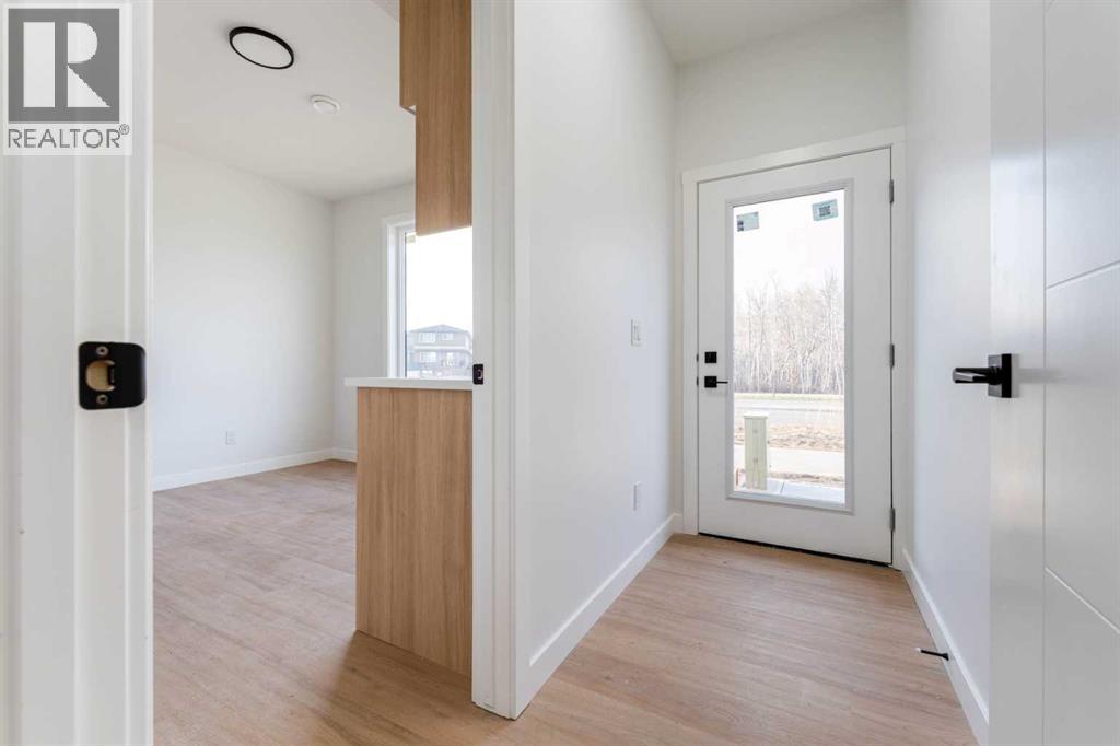 Row / Townhouse for Sale in 4909 88 Avenue NE|Calgary, Alberta T3J5N8 2