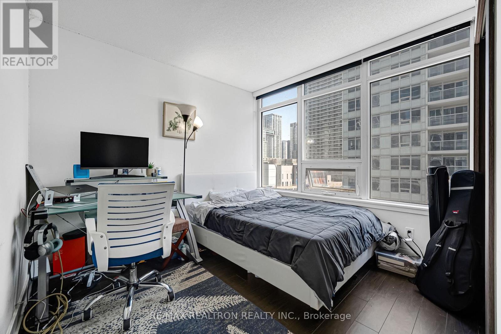 property-image