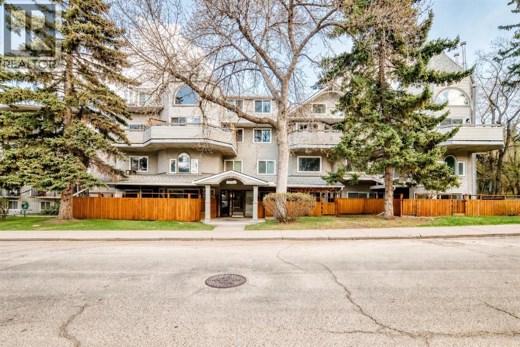 Apartment for Sale in 202, 1720 13 Street SW|Calgary, Alberta T2T3P4