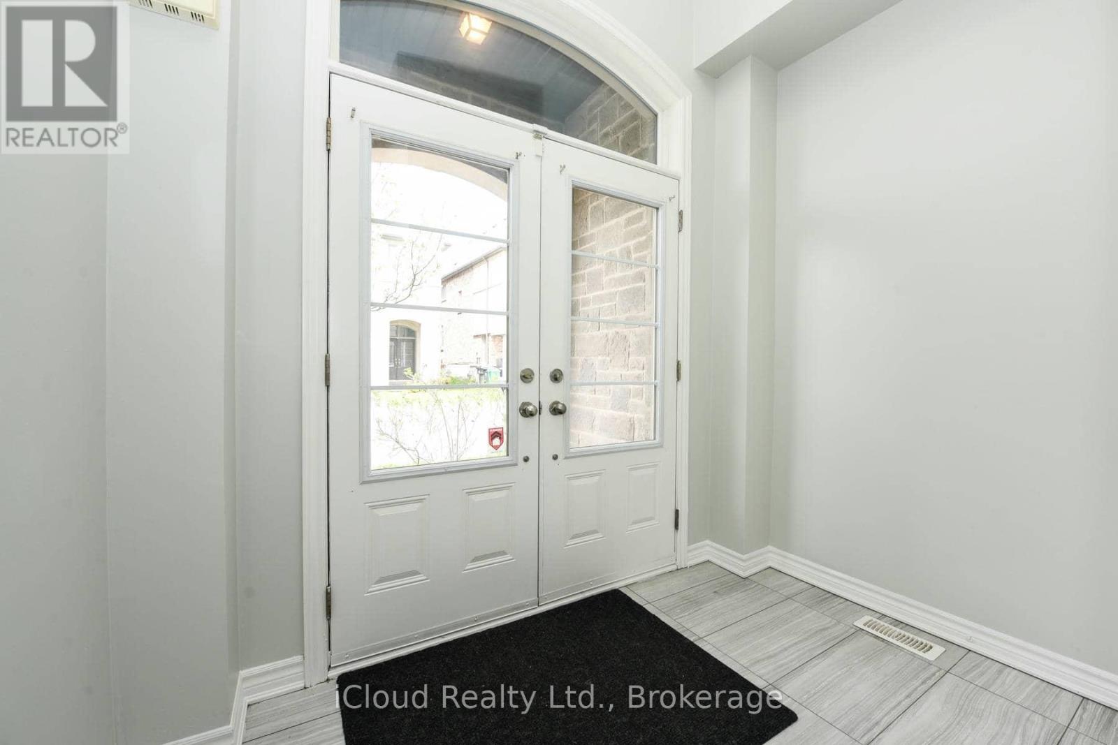 Row / Townhouse for Sale in 74 GAMMON CRESCENT|Brampton (Bram West), Ontario L6Y6B7 2