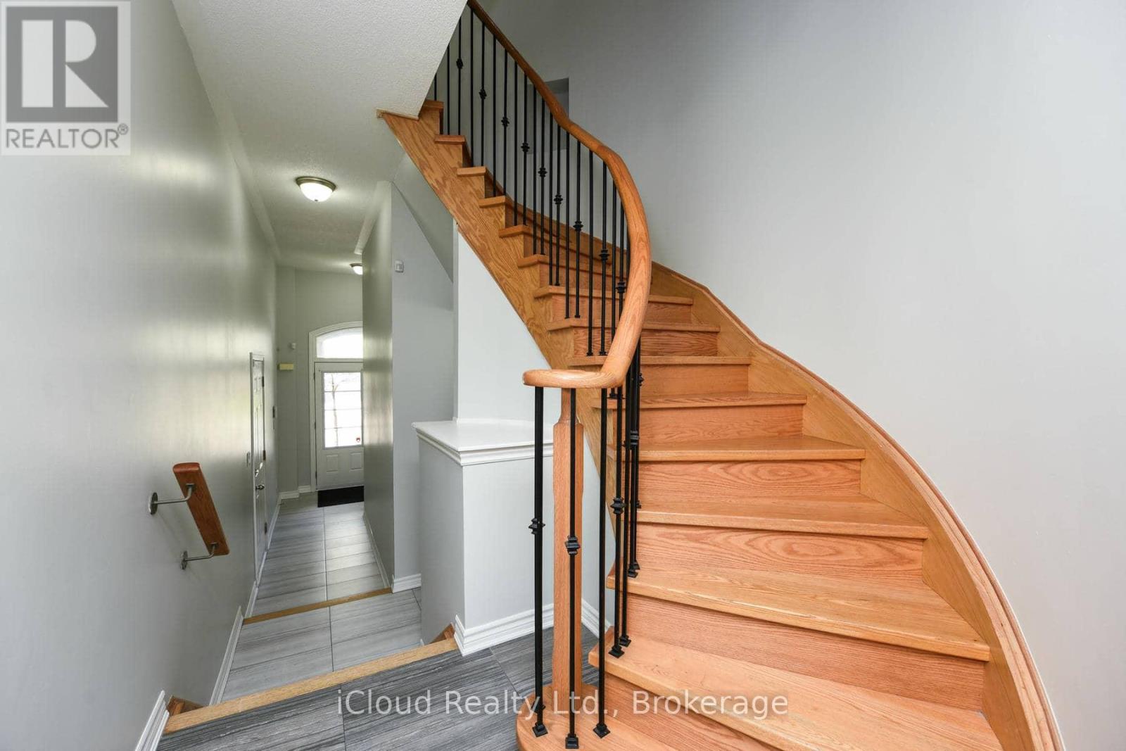 Row / Townhouse for Sale in 74 GAMMON CRESCENT|Brampton (Bram West), Ontario L6Y6B7 3
