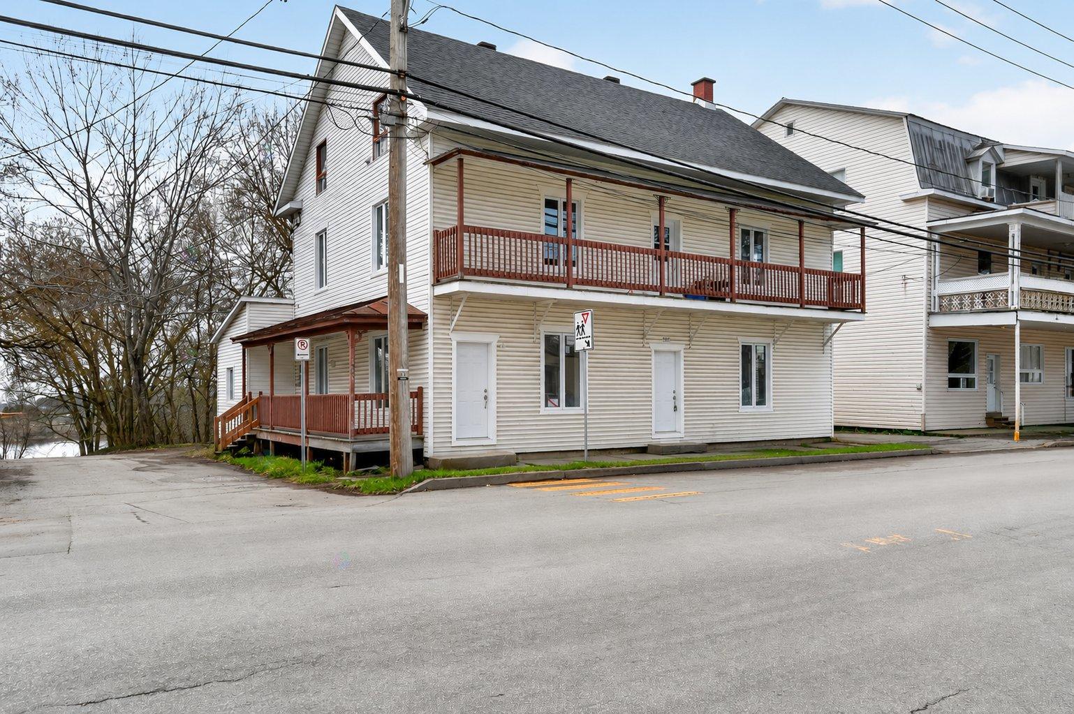 260-264 Rue St-Jean-Baptiste, Nicolet, Quebec J3T1H4