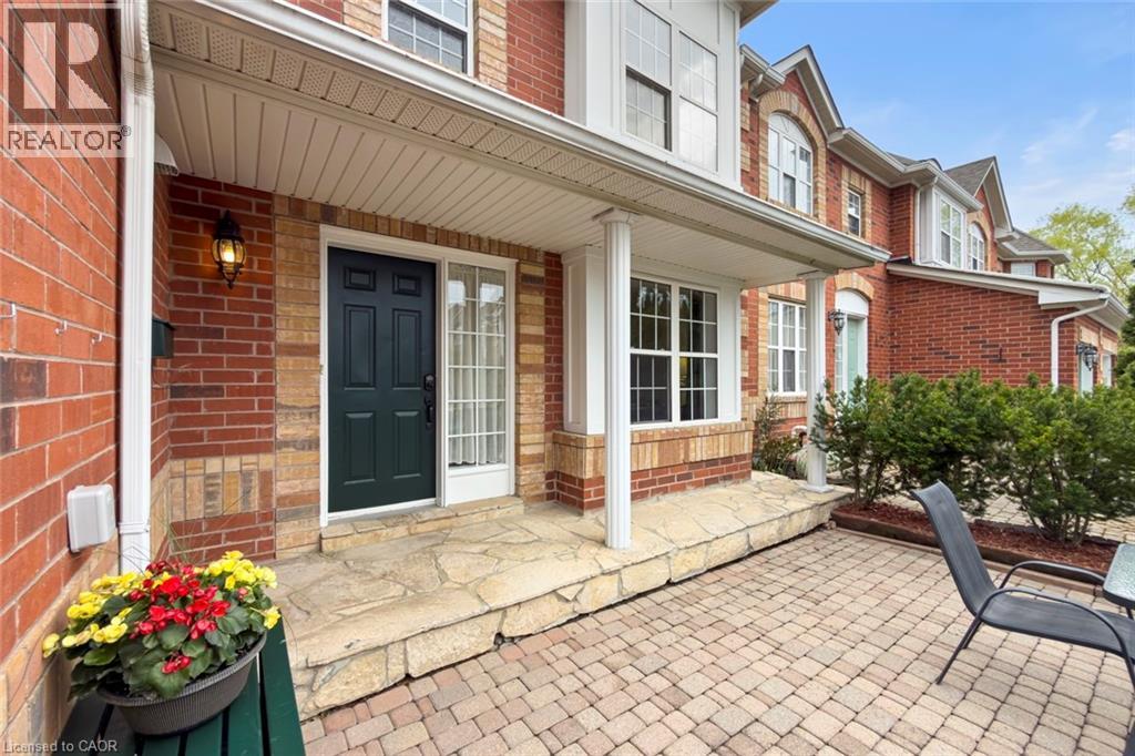 Row / Townhouse for Sale in 199 HILLCREST Avenue Unit# 3|Mississauga, Ontario L5B4L5 4