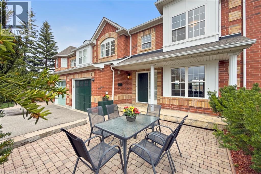 Row / Townhouse for Sale in 199 HILLCREST Avenue Unit# 3|Mississauga, Ontario L5B4L5 2