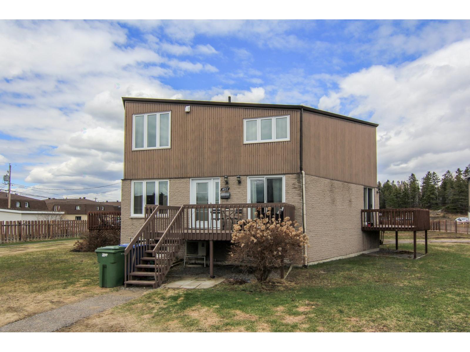 4072 Rue de la Loire, #5, Saguenay (Jonquière), Quebec G8A1E9
