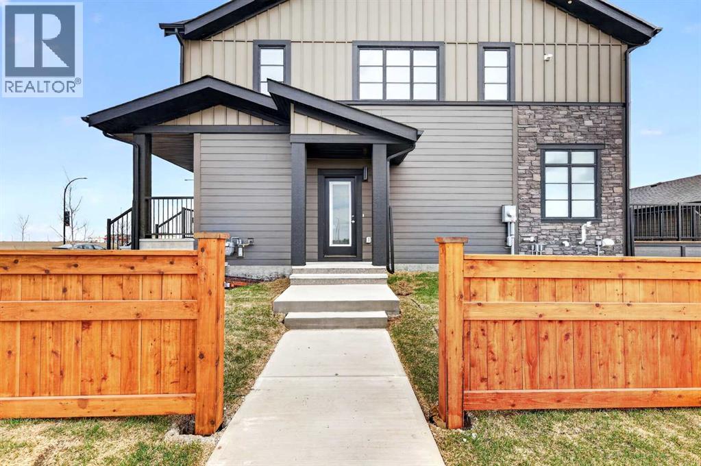 Duplex for Sale in 7007 Rangeview Avenue SE|Calgary, Alberta T3S0P9 3
