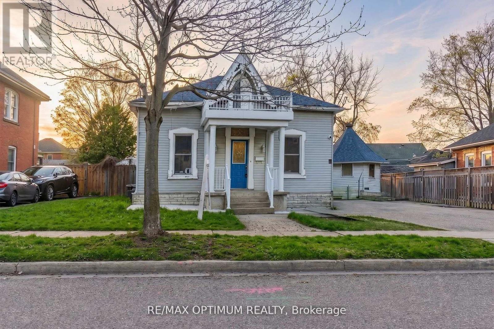 property-image