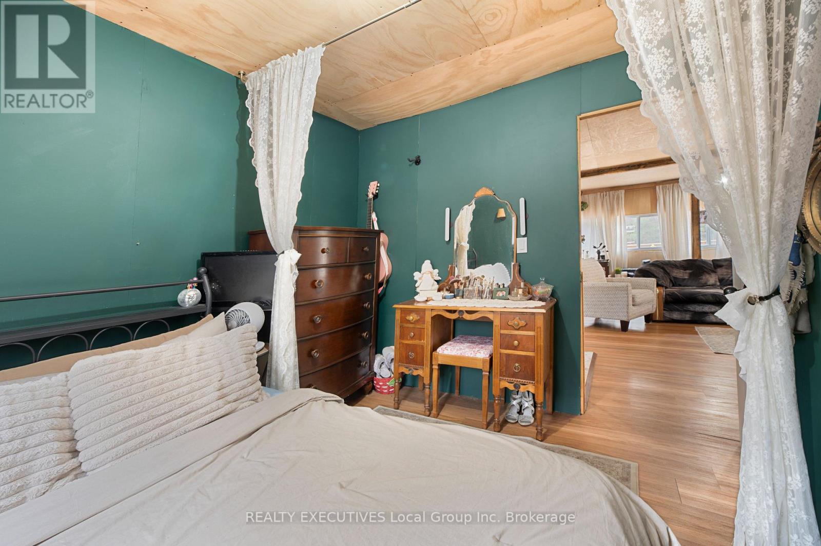 property-image