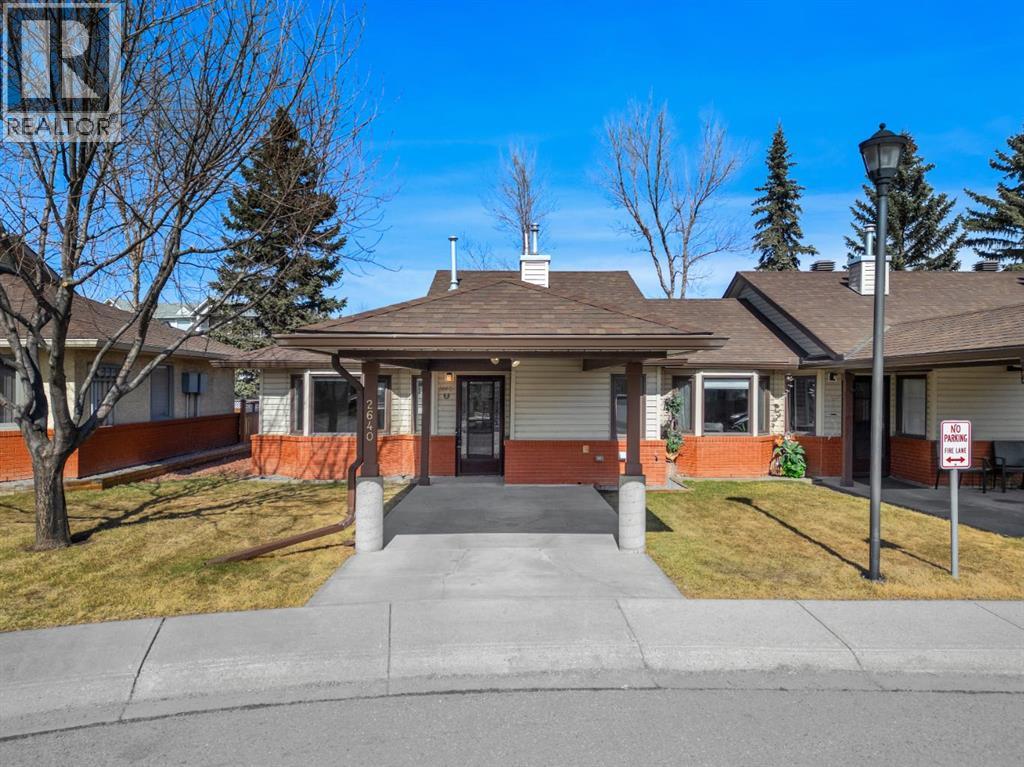 Row / Townhouse for Sale in 2640 Dovely Court SE|Calgary, Alberta T2B3G6 4