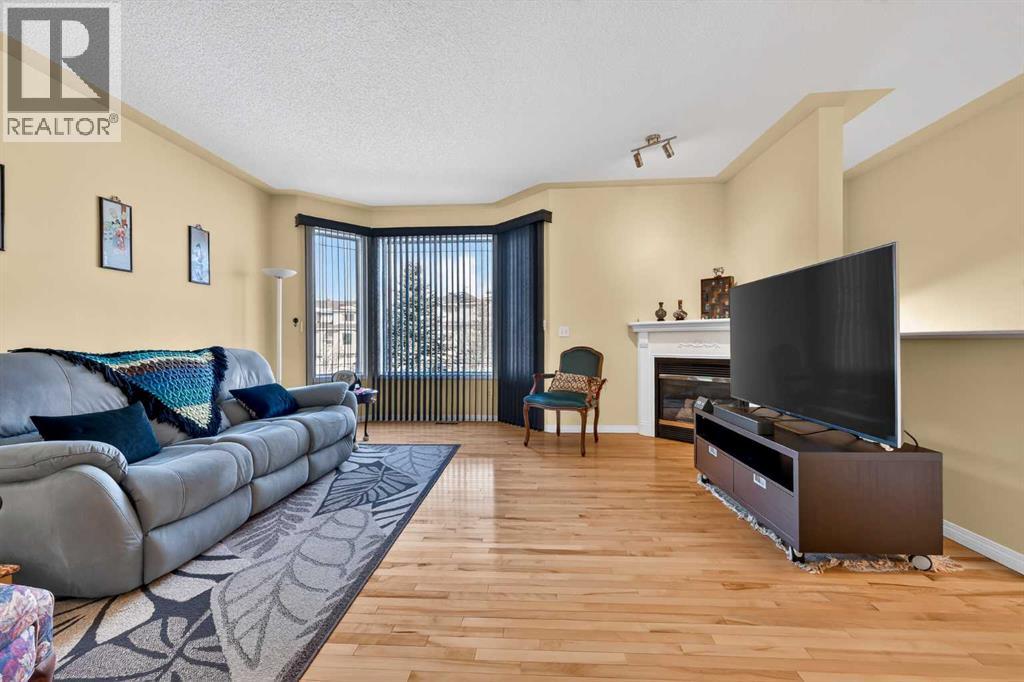 Row / Townhouse for Sale in 71 Country Hills Gardens NW|Calgary, Alberta T3K5G1 3