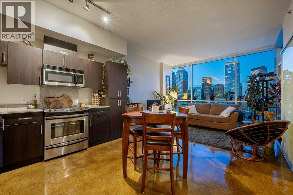 Apartment for Sale in 1703, 135 13 Avenue SW|Calgary, Alberta T2R0W8 3
