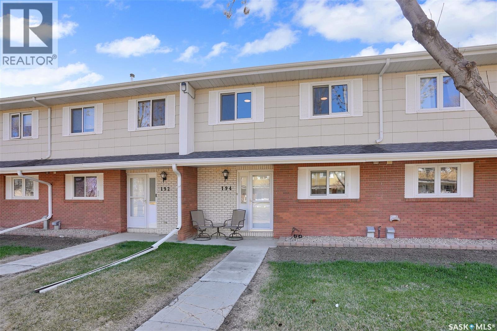 194 Plainsview DRIVE