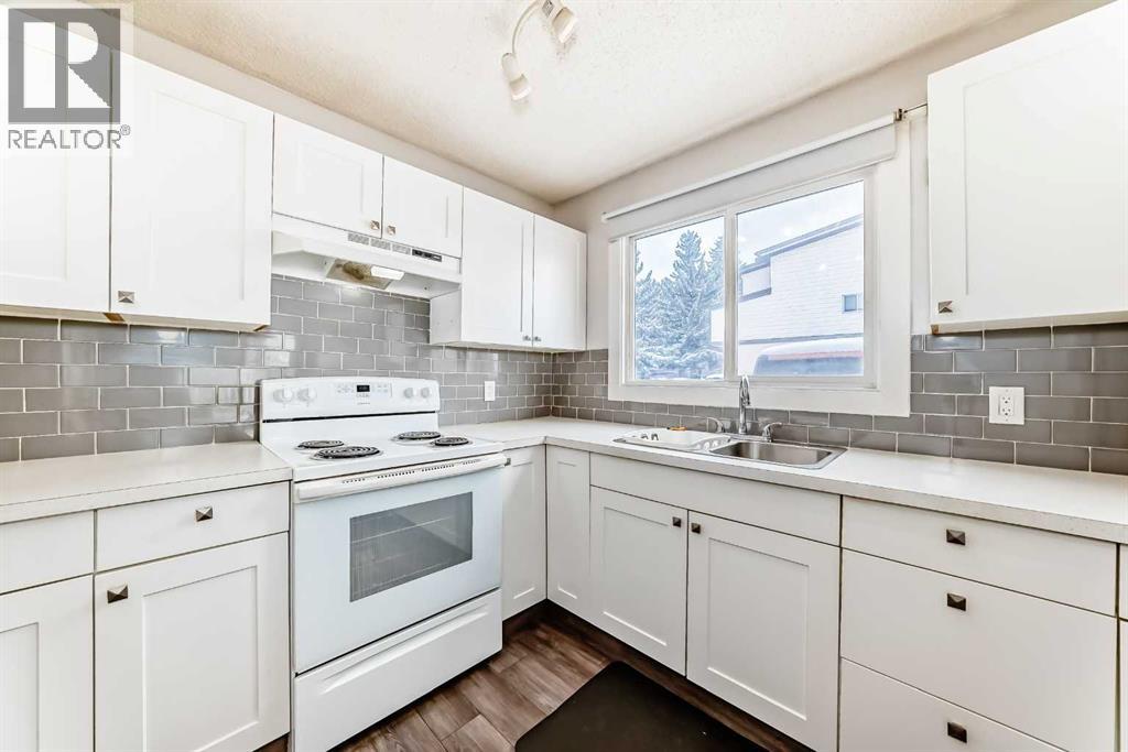 Row / Townhouse for Sale in 25, 3745 Fonda Way SE|Calgary, Alberta T2A5W7 4
