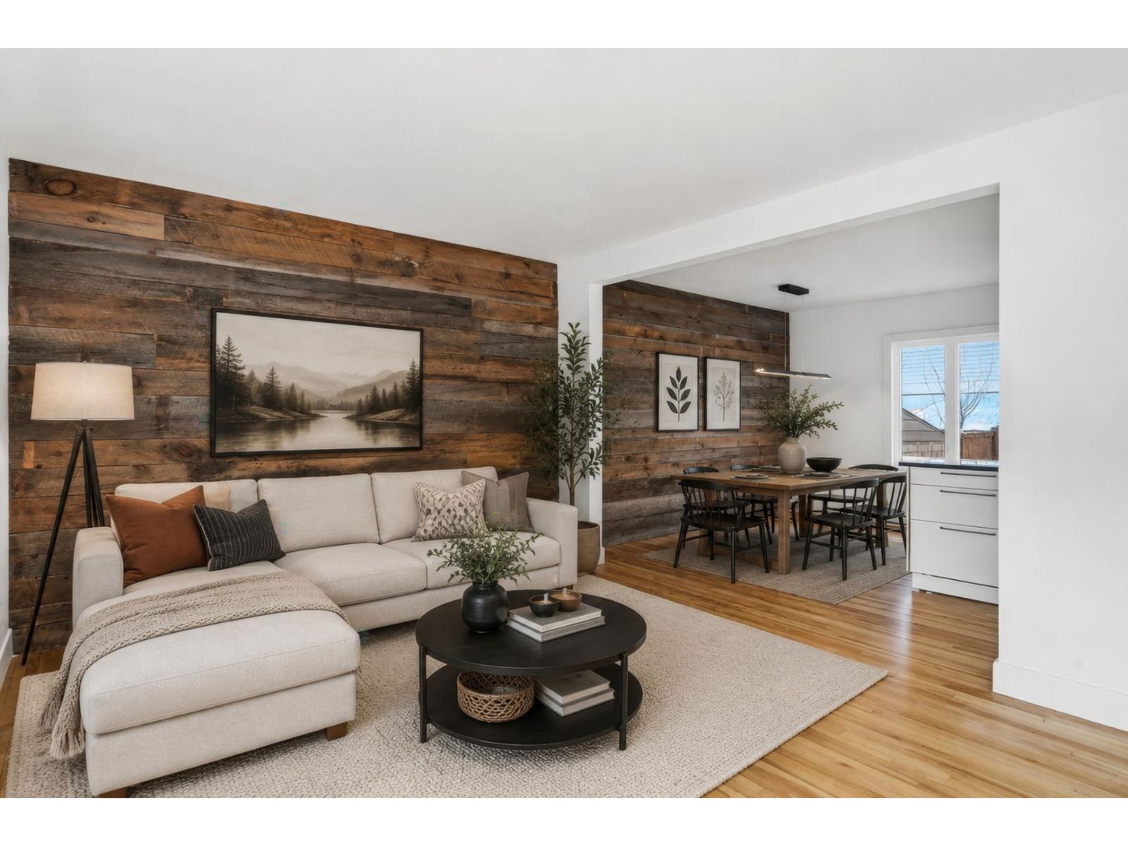 8567 Rue Clark