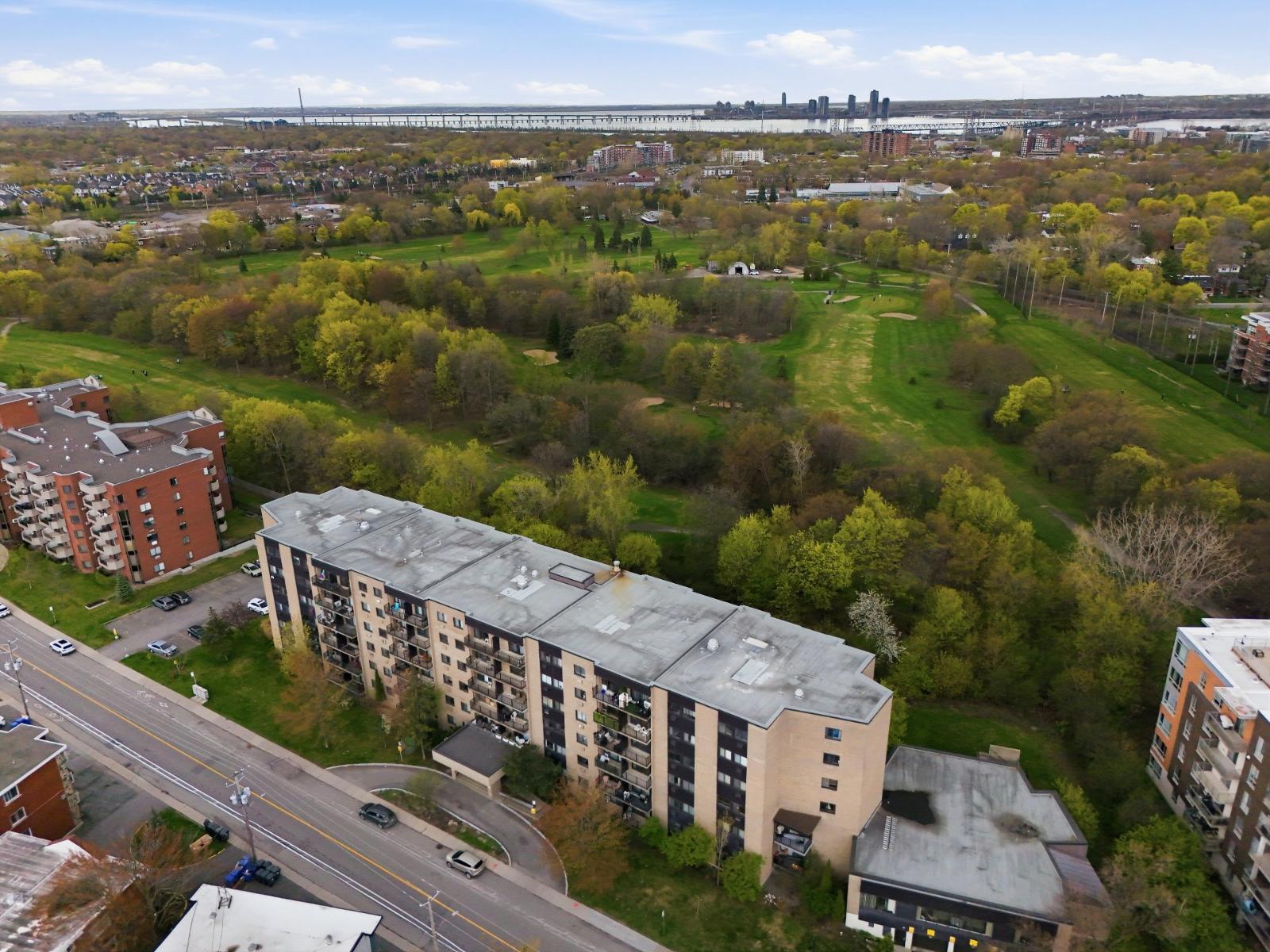 500 Rue St-Georges, #215, Saint-Lambert, Quebec J4P3R1