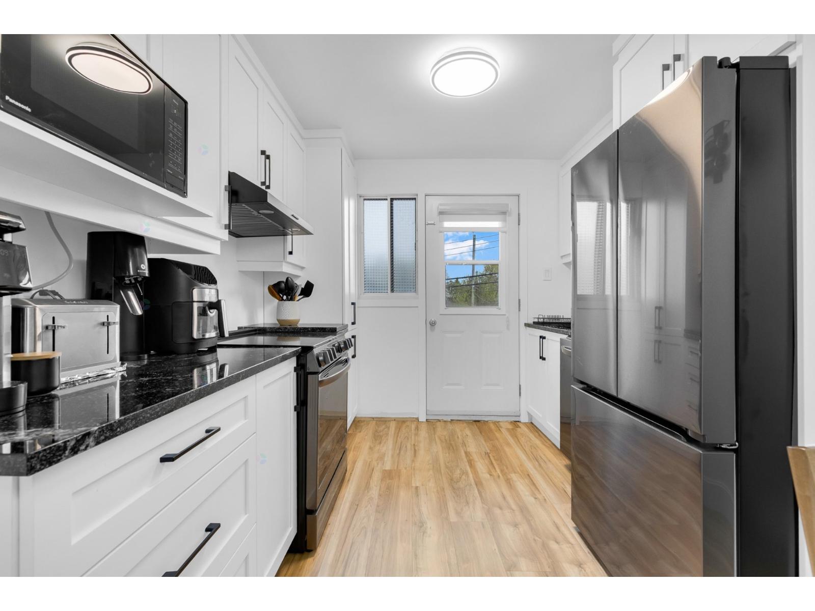 lemohoney03　0724 For rent: 1932 Mtée Monette, Laval (Vimont), Quebec H7M4L1