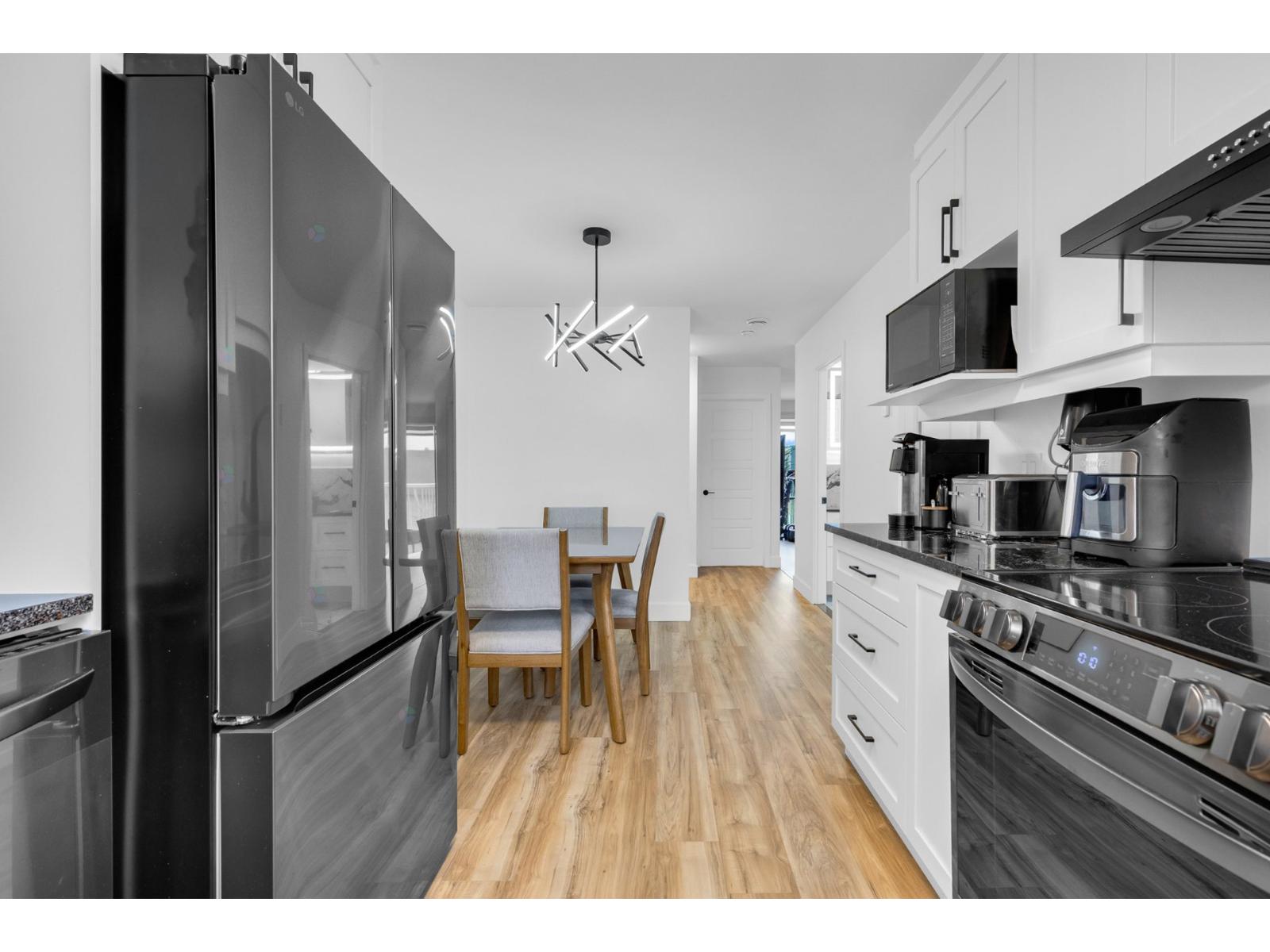 For rent: 1932 Mtée Monette, Laval (Vimont), Quebec H7M4L1