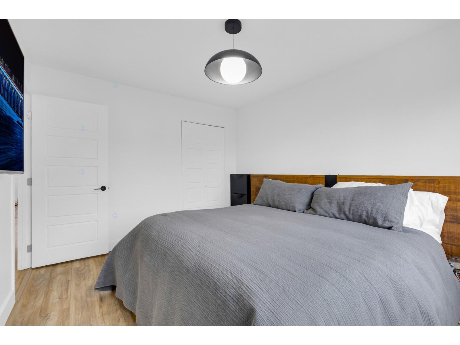 For rent: 1932 Mtée Monette, Laval (Vimont), Quebec H7M4L1