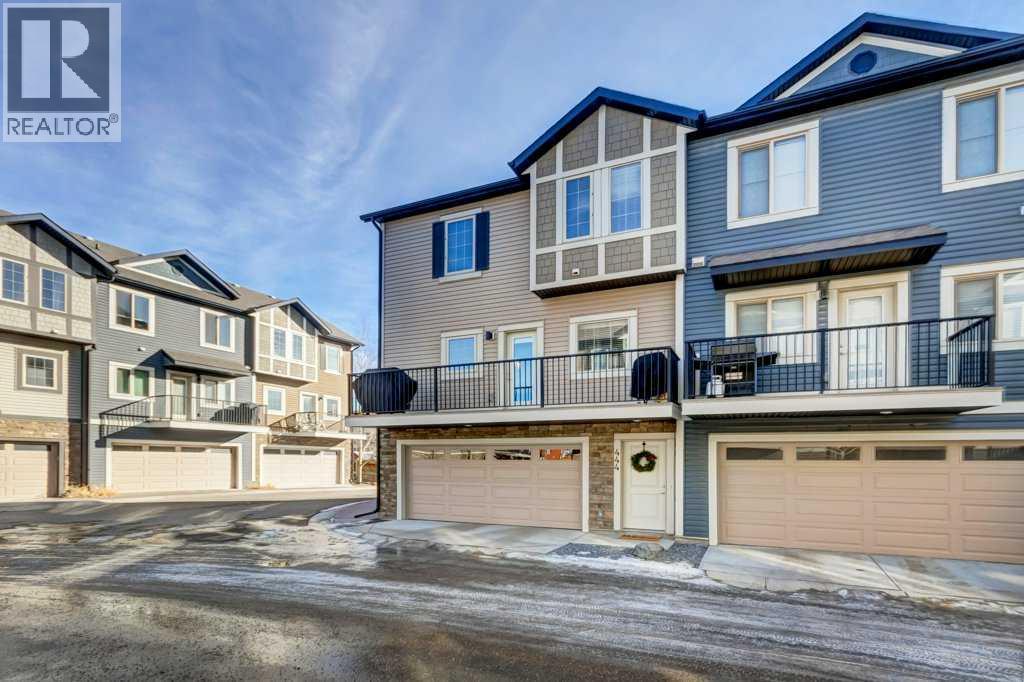 Row / Townhouse for Sale in 444 Legacy Point SE|Calgary, Alberta T2X3Z3 2
