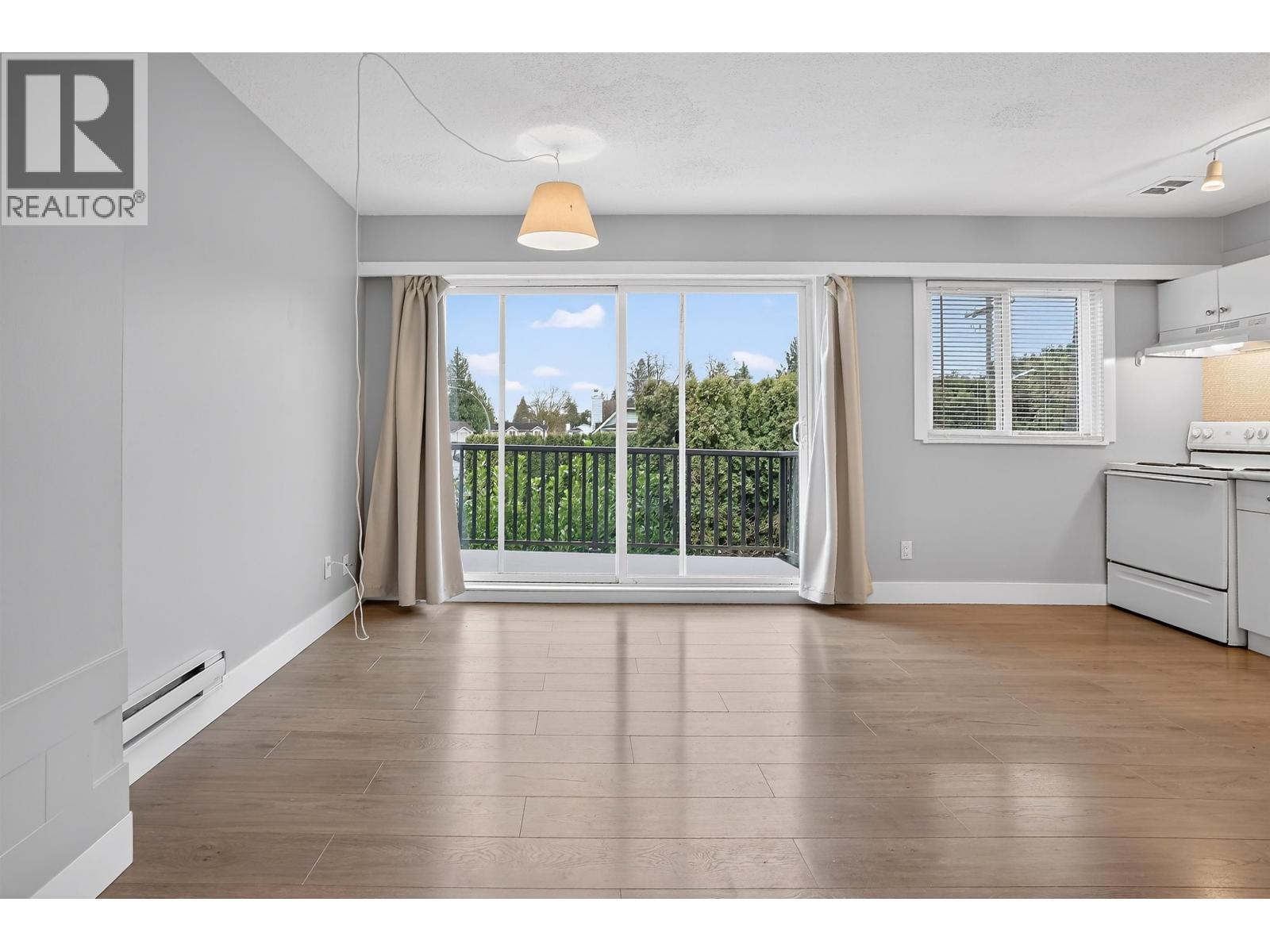 18 21555 DEWDNEY TRUNK ROAD, Maple Ridge, British Columbia V2X3G6