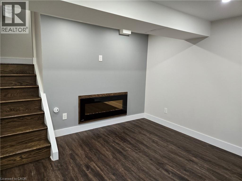 For sale: 3 GOVERNOR SIMCOE Drive, St. Catharines, Ontario L2N3J1 ...