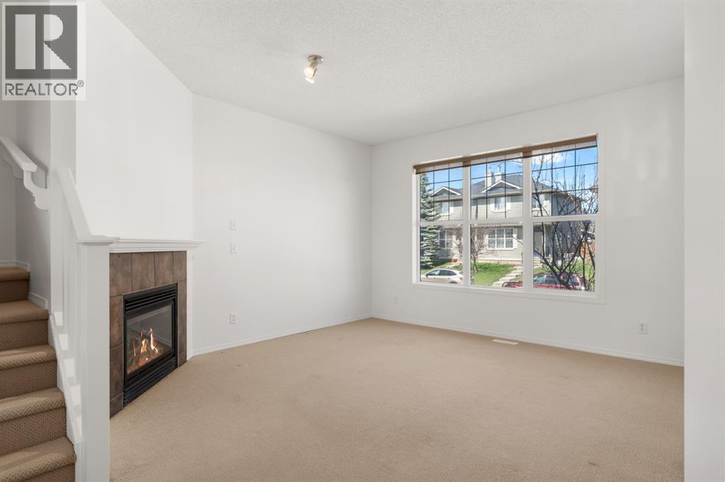 Duplex for Sale in 27 Covehaven Mews NE|Calgary, Alberta T3K6A6 3