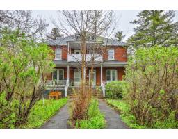 For sale: 251-253 Rue Ste-Anne, Sainte-Anne-de-Bellevue, Quebec