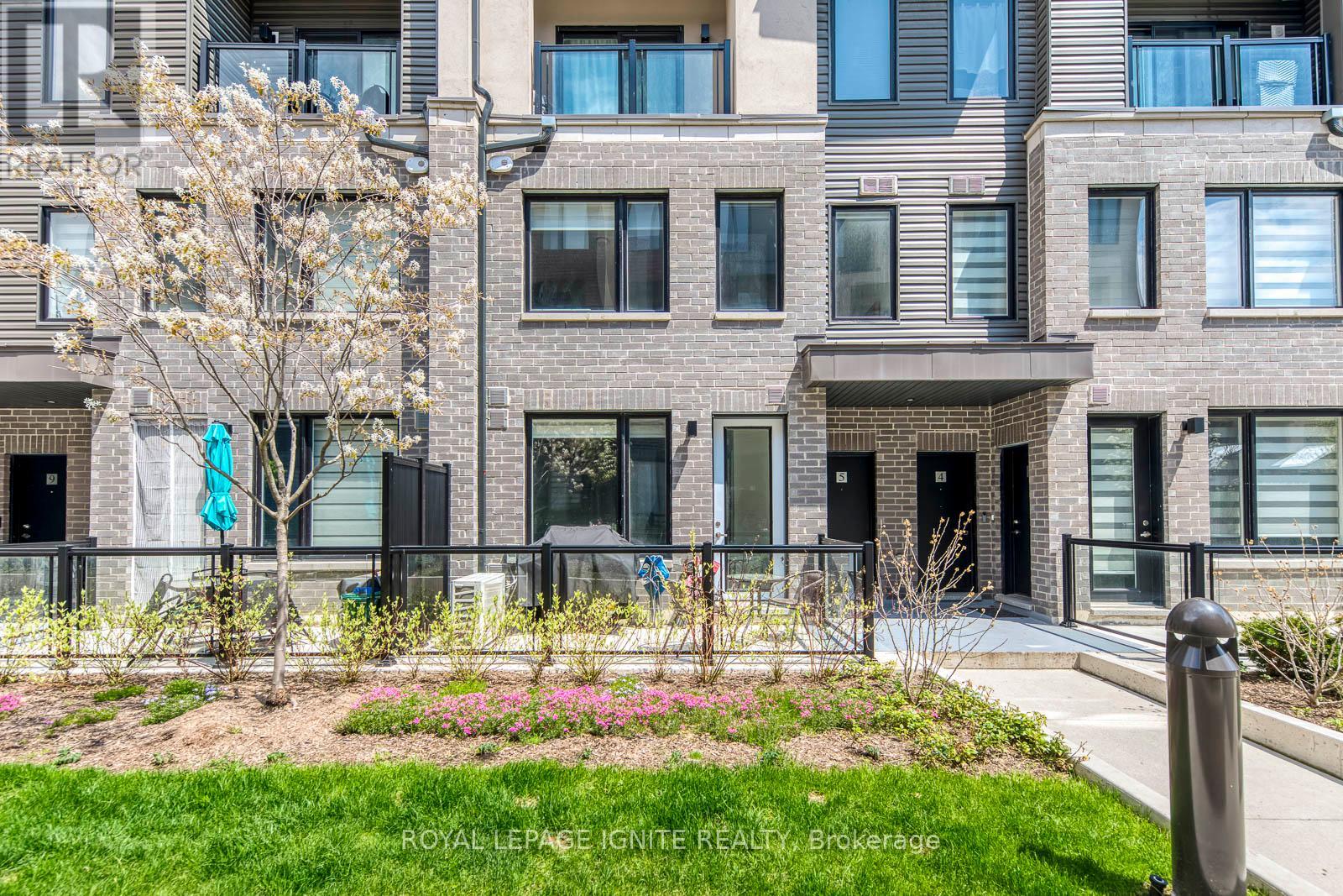 Row / Townhouse for Sale in 6 - 3562 COLONIAL DRIVE|Mississauga (Erin Mills), Ontario L5L0C1 2