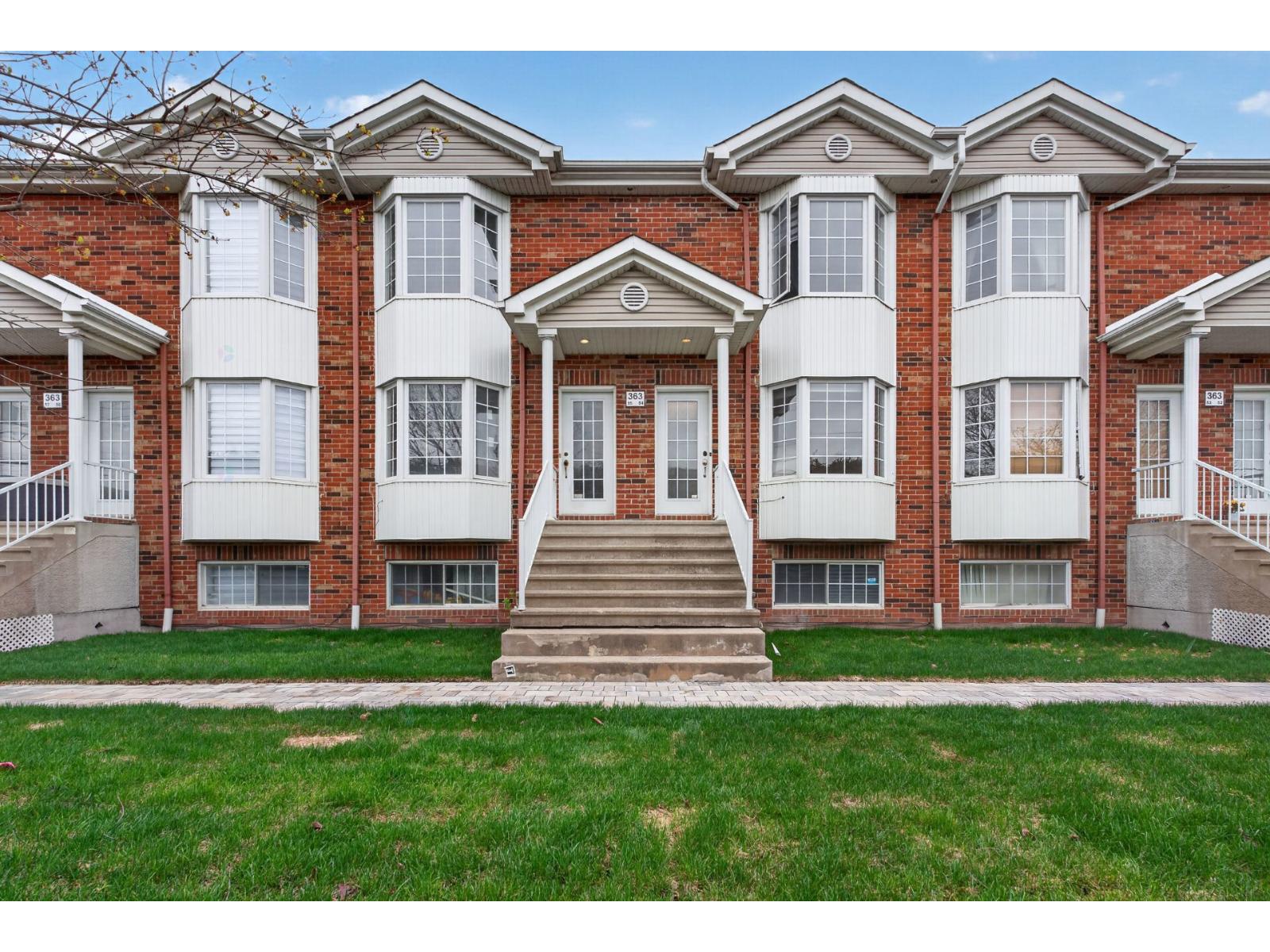 363 Rue Éricka, #54, Laval (Fabreville), Quebec H7P5S3