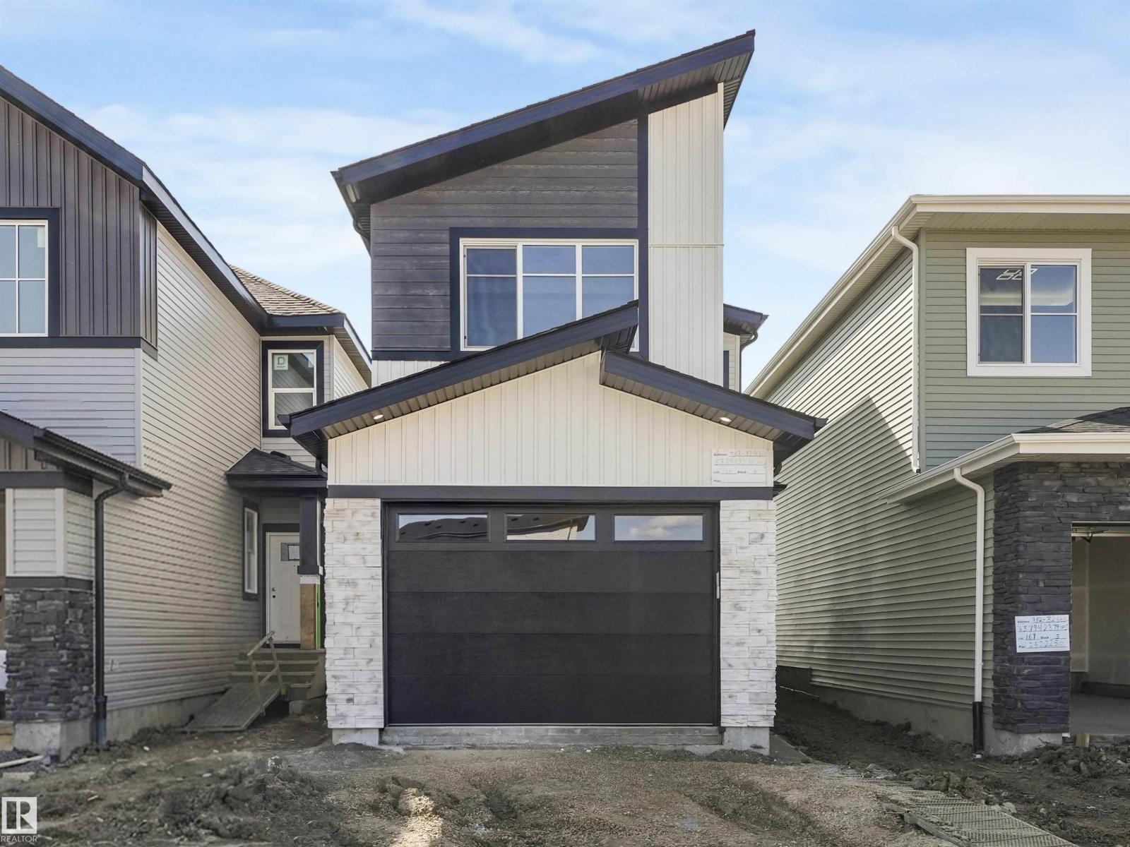 756 32 ST SW