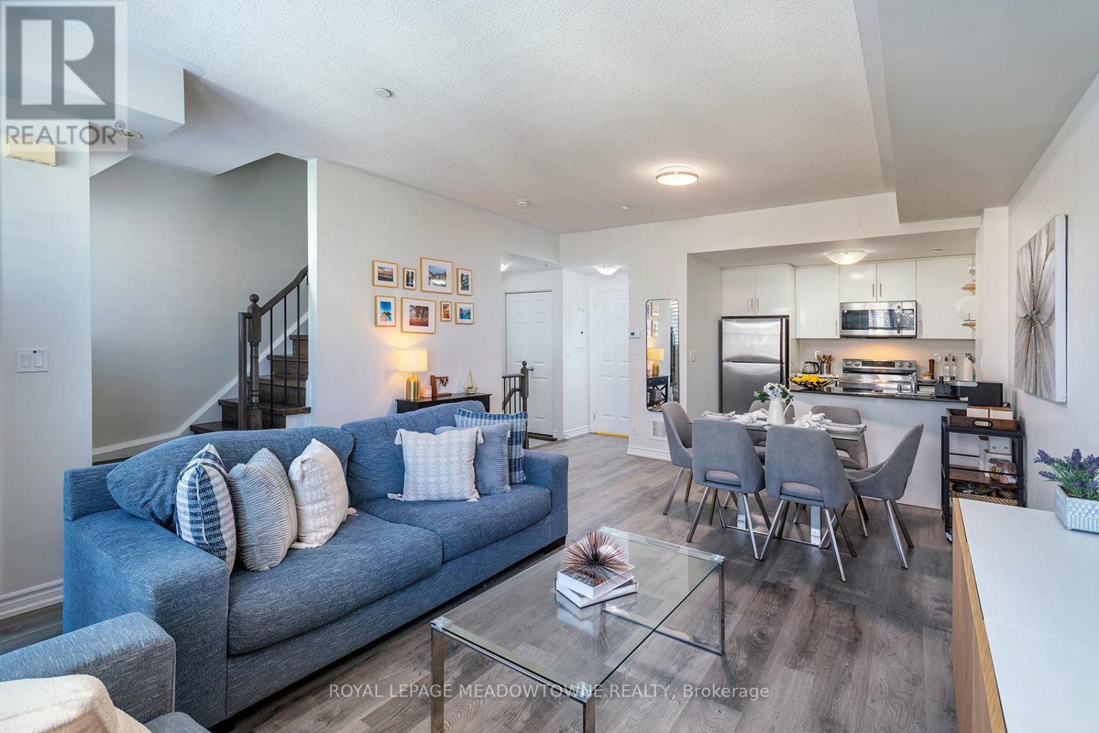 Row / Townhouse for Sale in 19 - 10 CARNATION AVENUE|Toronto (Long Branch), Ontario M8V0B8 5