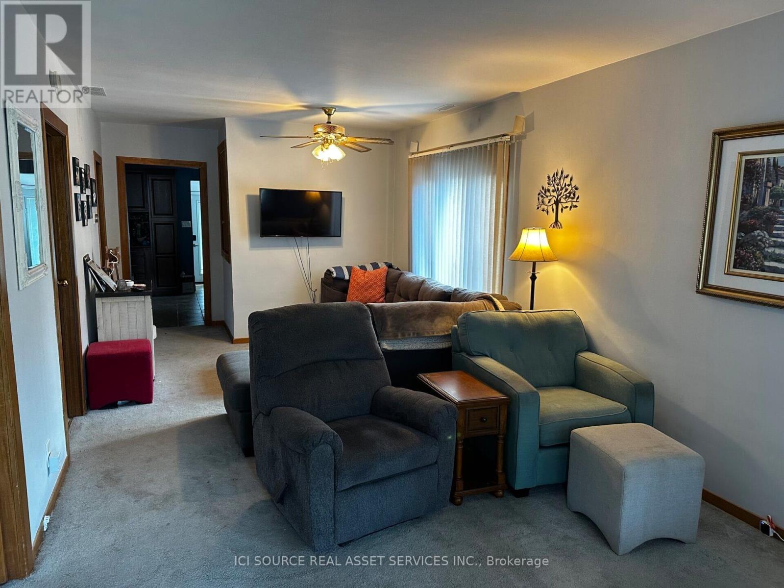 back number one room 会報#1〜10 For rent: ROOM 1 - 1043 LENA AVENUE, Windsor, Ontario N9C3K3